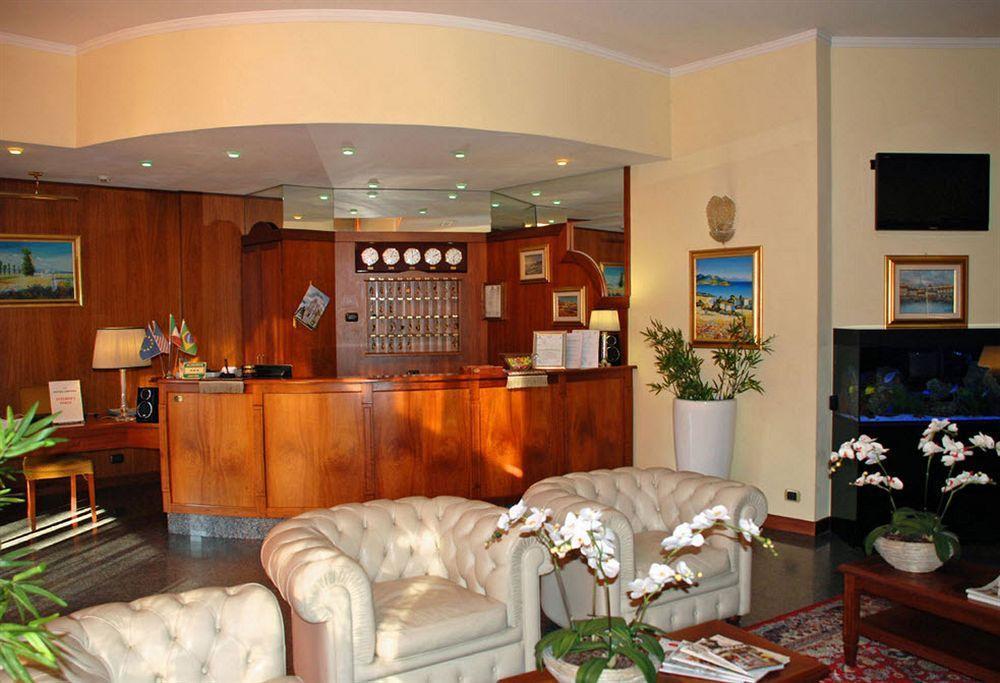 Certosa Hotel Milánó Kültér fotó