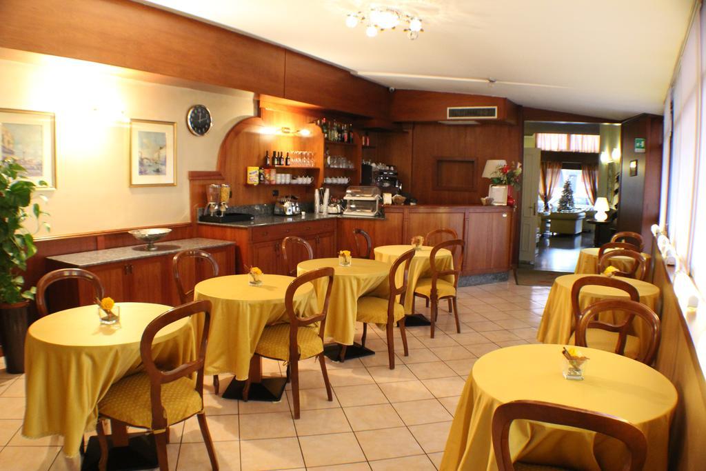 Certosa Hotel Milánó Kültér fotó