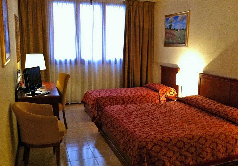 Certosa Hotel Milánó Kültér fotó
