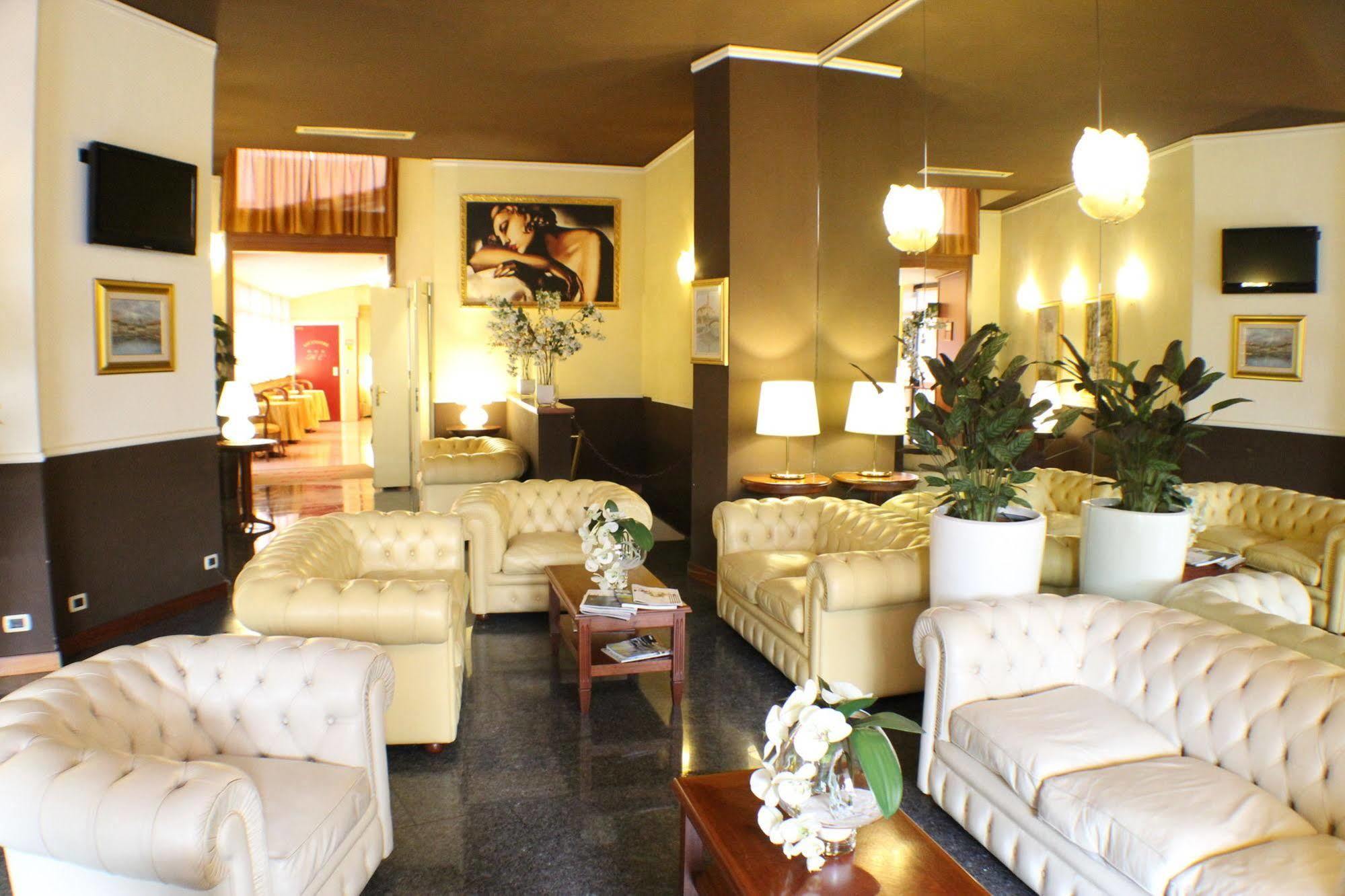 Certosa Hotel Milánó Kültér fotó