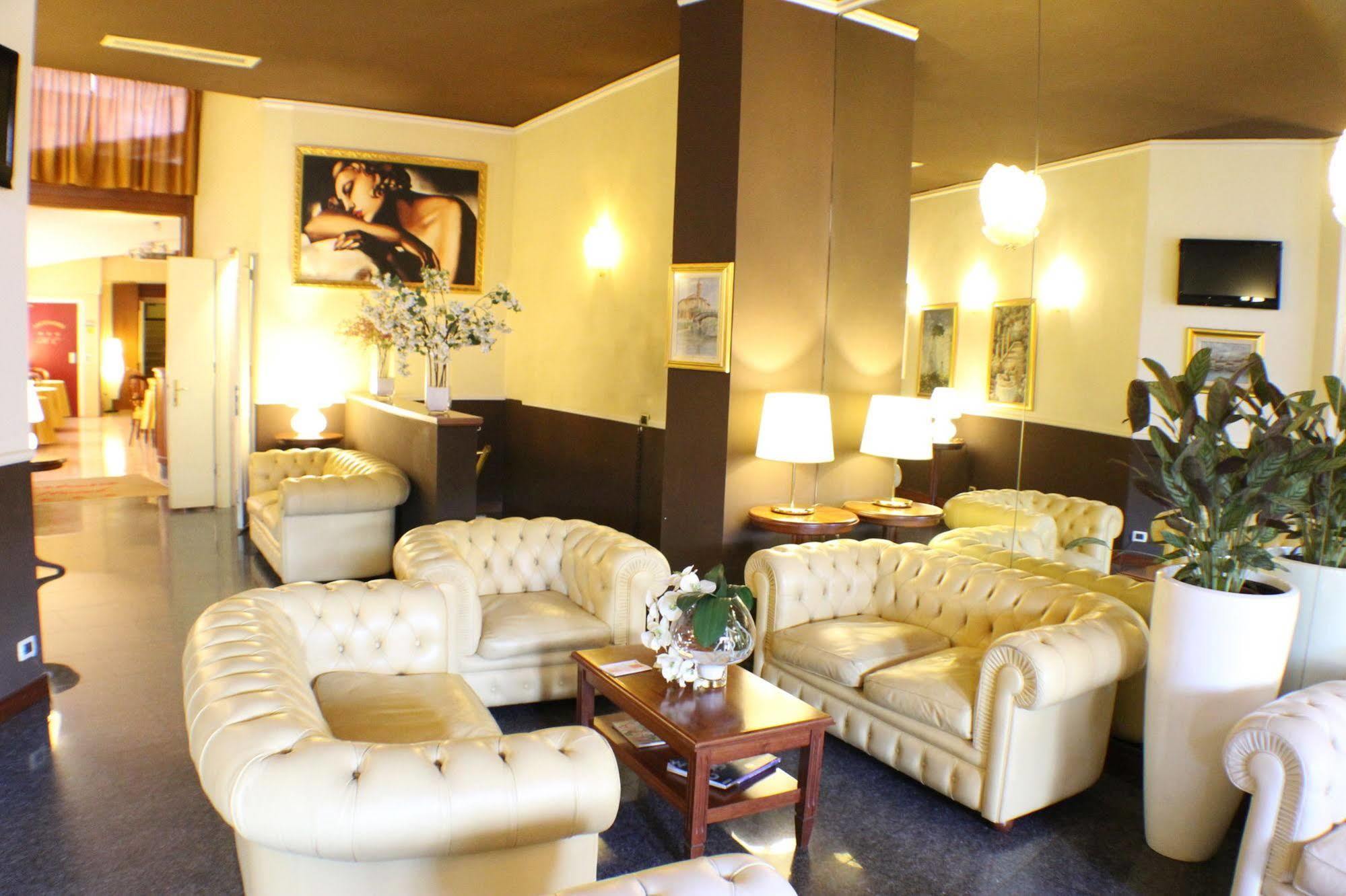 Certosa Hotel Milánó Kültér fotó