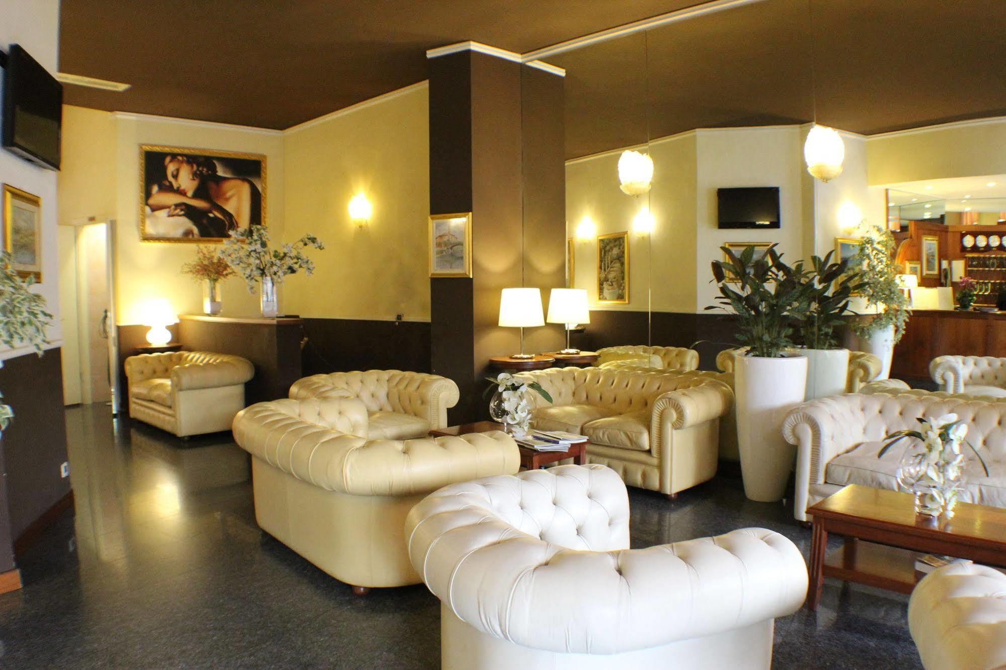 Certosa Hotel Milánó Kültér fotó
