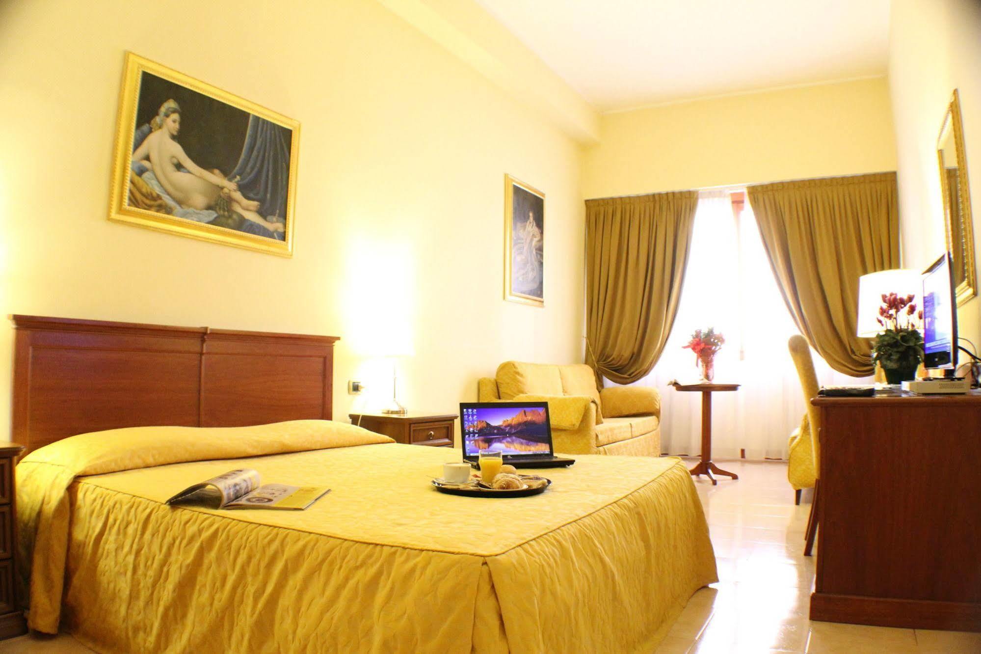 Certosa Hotel Milánó Kültér fotó